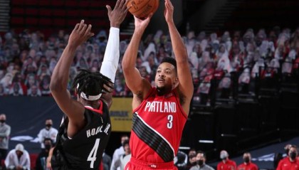  骑士米切尔关键抢断，步行者最后一攻失误憾负